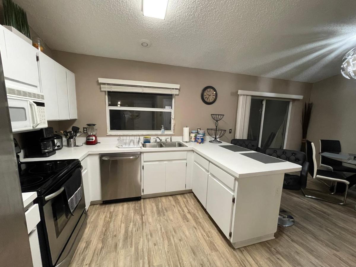 Cozy 3 Bedroom Home Close To Everything In Tampa! Bagian luar foto