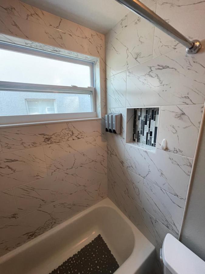 Cozy 3 Bedroom Home Close To Everything In Tampa! Bagian luar foto
